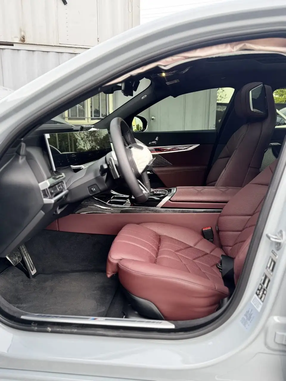 
								BMW 740i xDrive 2026 full									