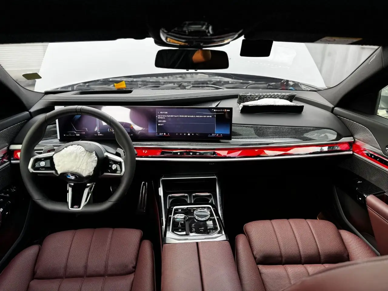 
								BMW 740i xDrive 2026 full									