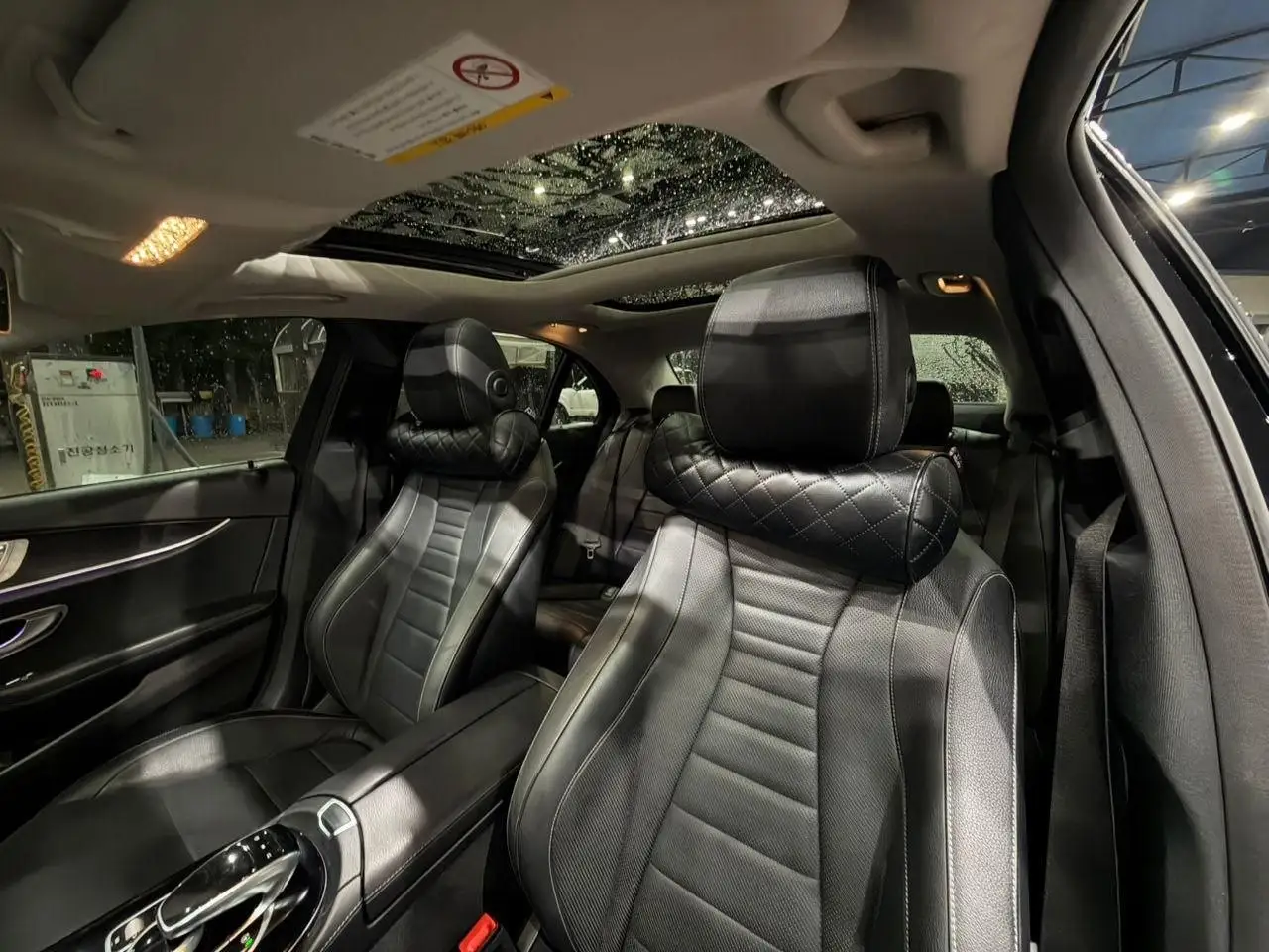 
								Mercedes Benz E 300 full									