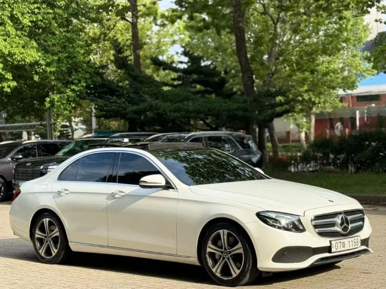 Mercedes-Benz E300