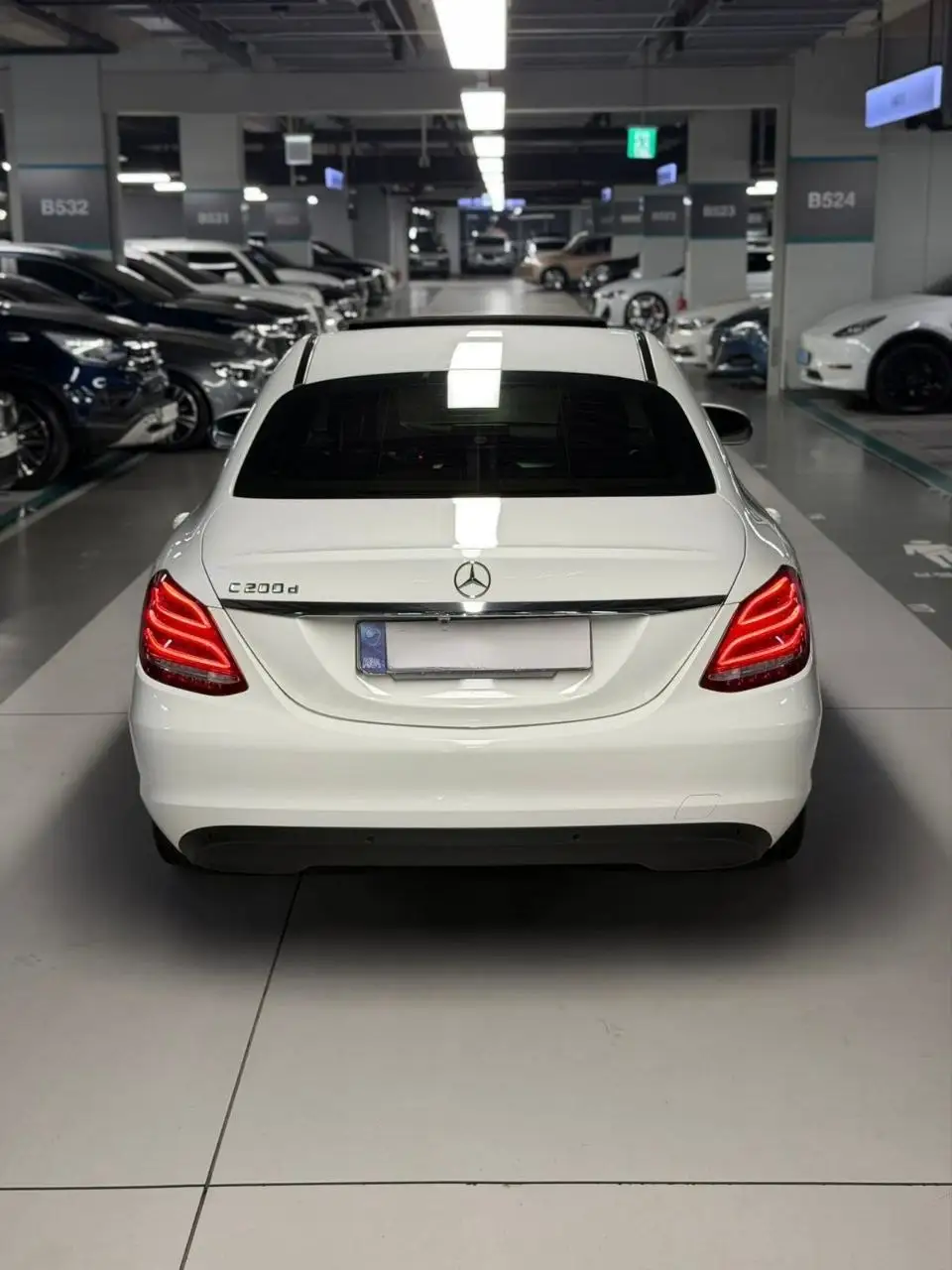 
								Mercedes Benz C-Class W205 C200d full									