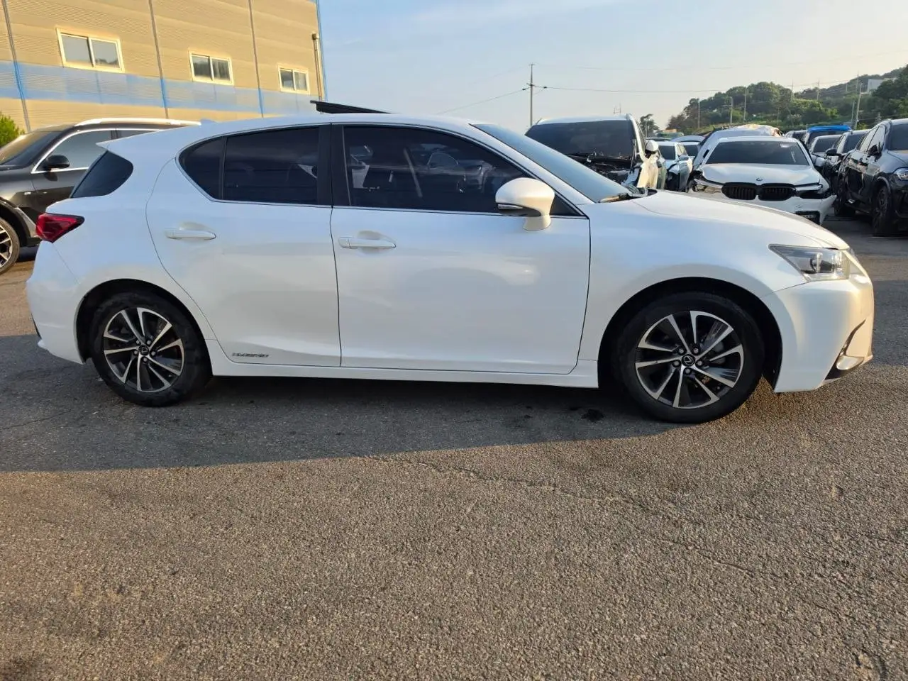 
								Lexus CT200h full									