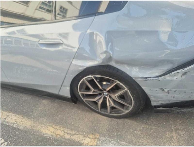 
								BMW G60 i5 eDrive40 M Sport full									