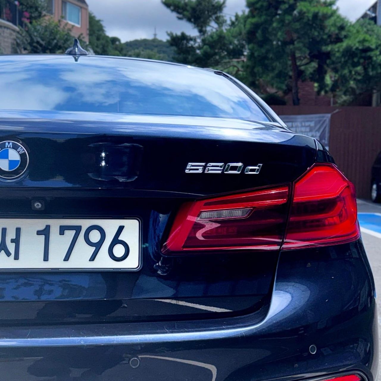
								BMW G30 520d M Sport full									