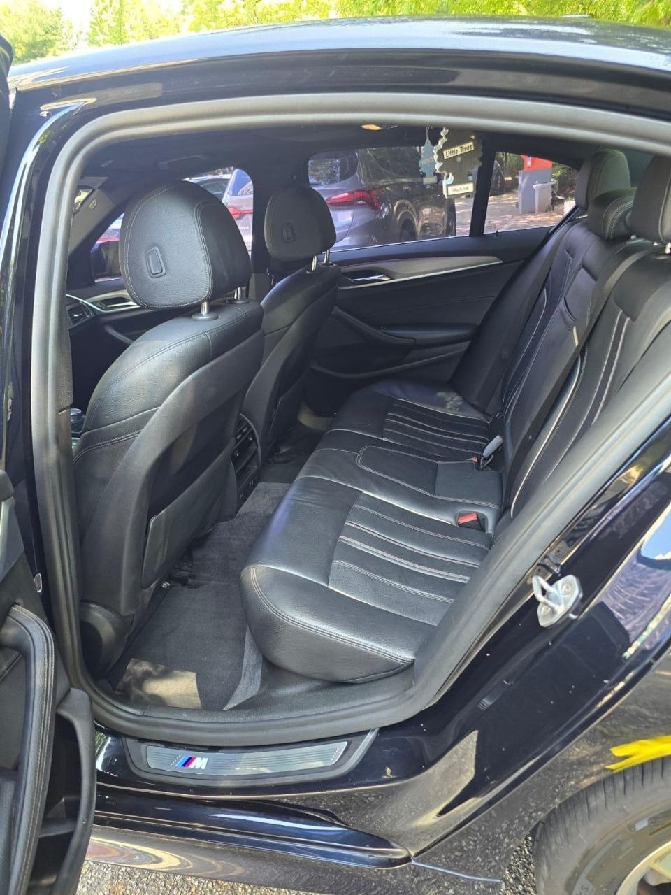 
								BMW G30 520d M Sport full									