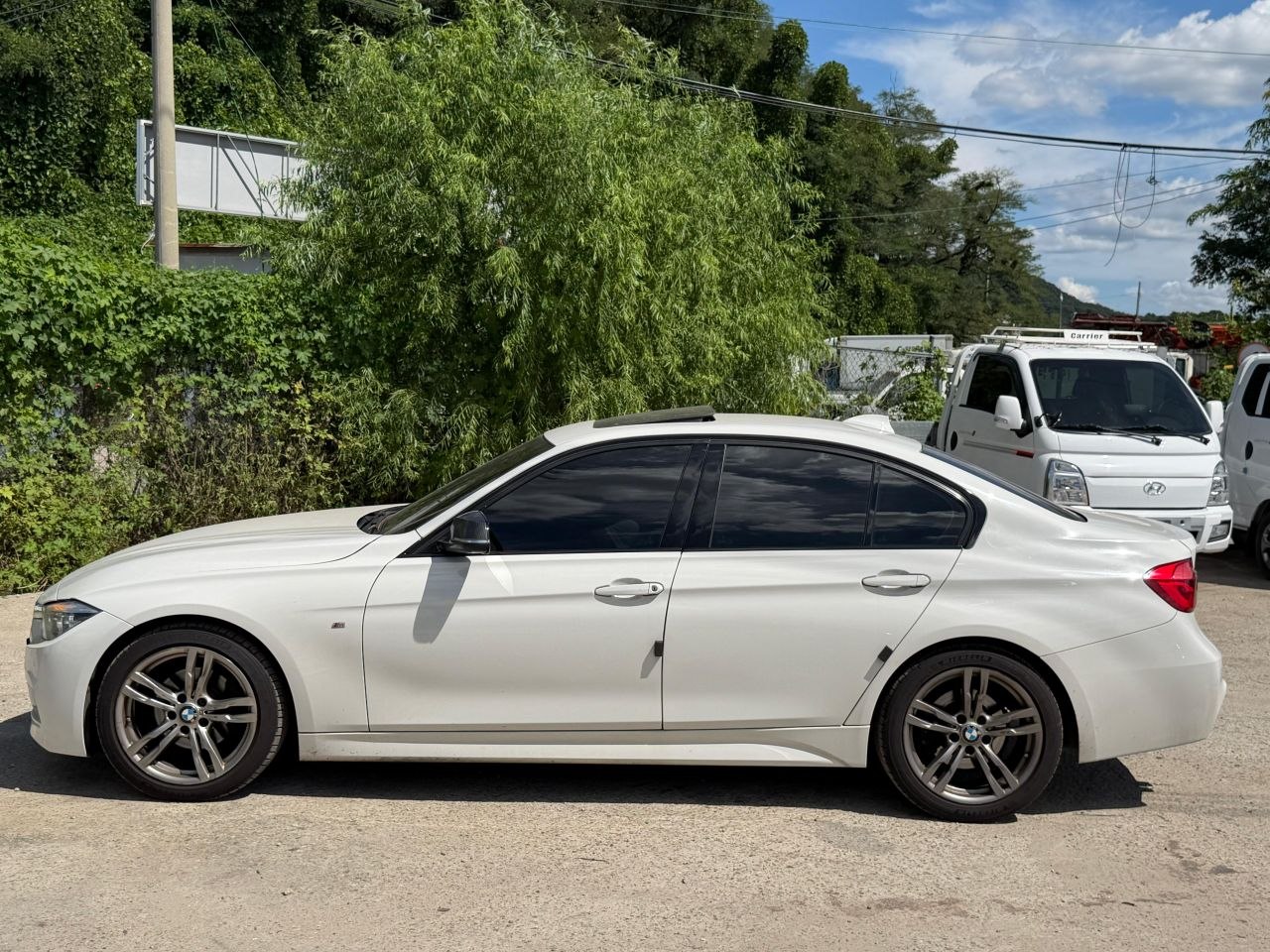 
								BMW F30 320d M Sport full									