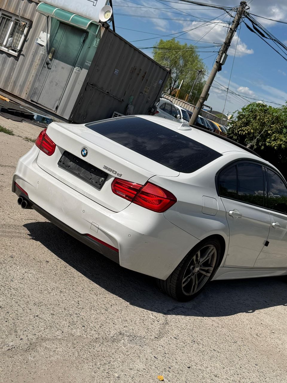 
								BMW F30 320d M Sport full									