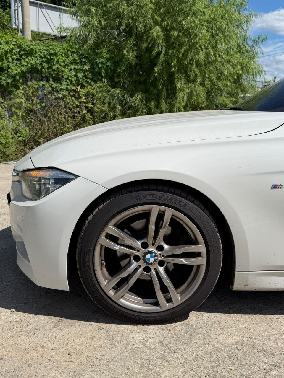 
								BMW F30 320d M Sport full									