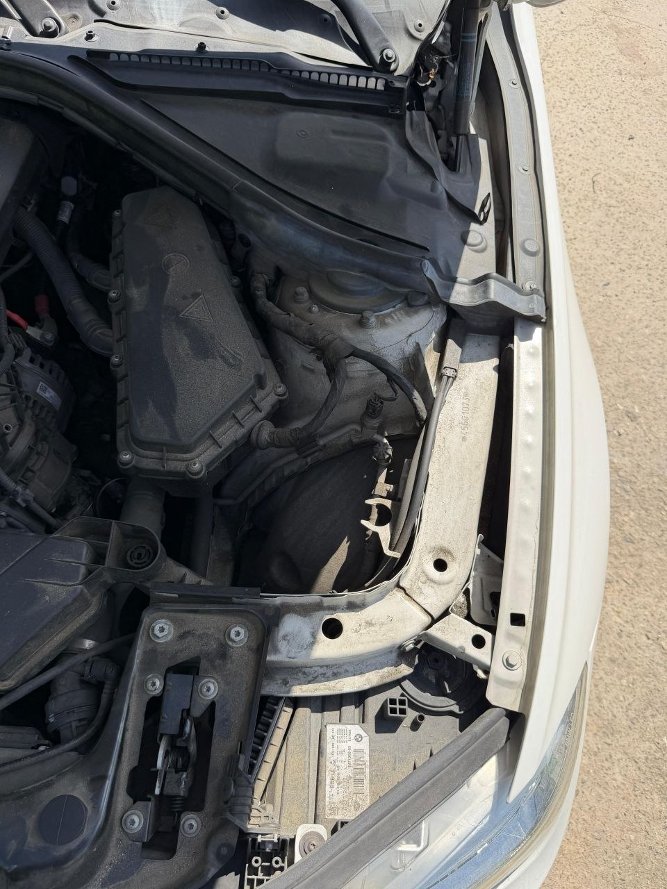 
								BMW F30 320d M Sport full									