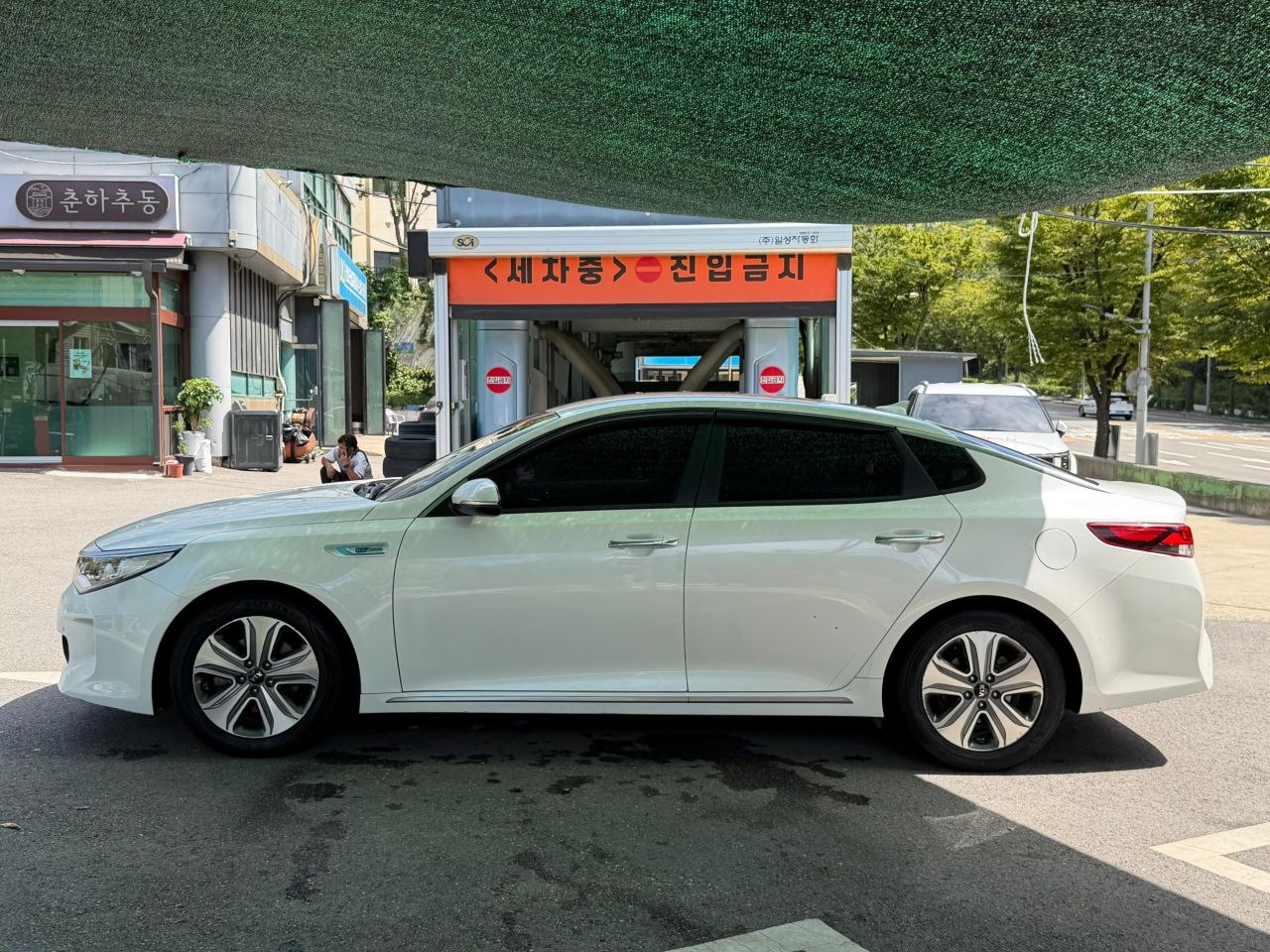 
								Kia K5 Hybrid full									