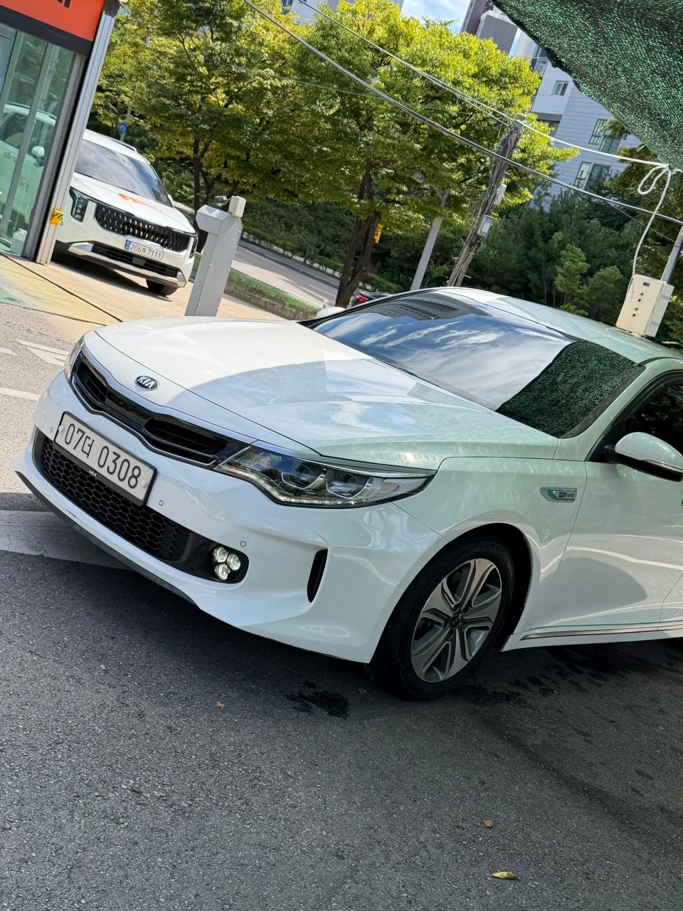 
								Kia K5 Hybrid full									