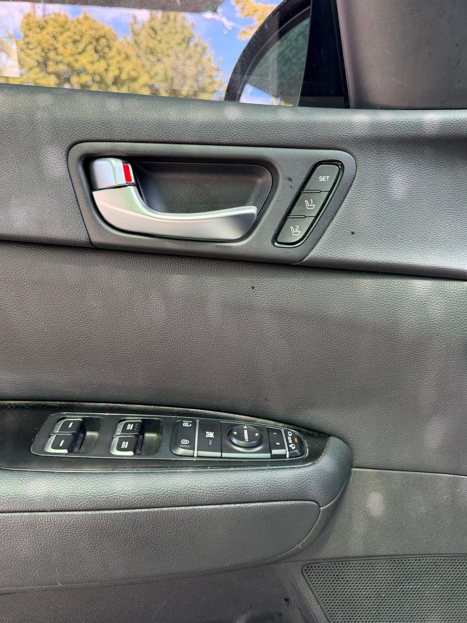 
								Kia K5 Hybrid full									
