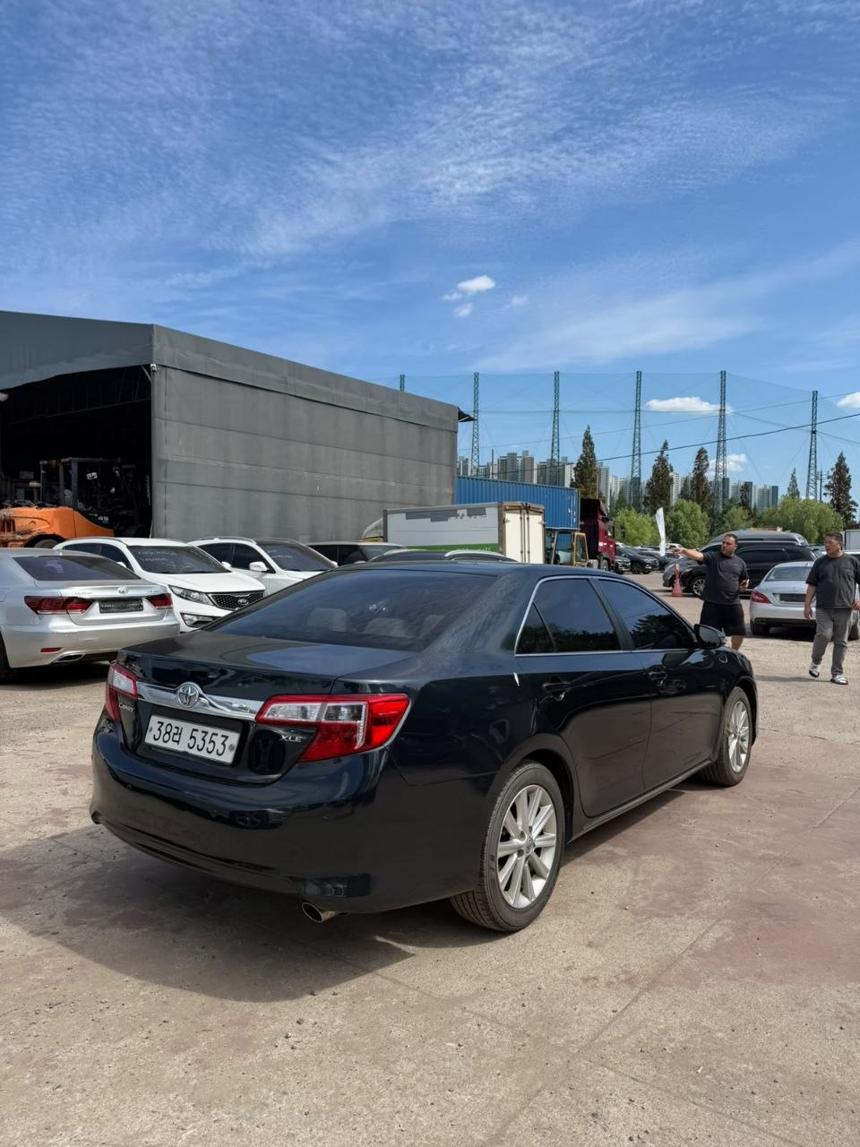 
								Toyota Camry full									
