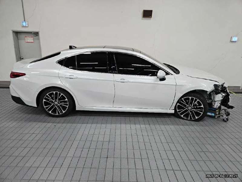 
								Toyota Camry (XV80) 2.5 Hybrid full									