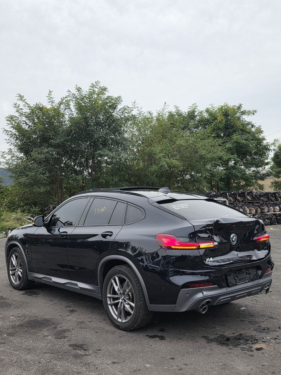 
								BMW X4 xDrive20i M Sport full									