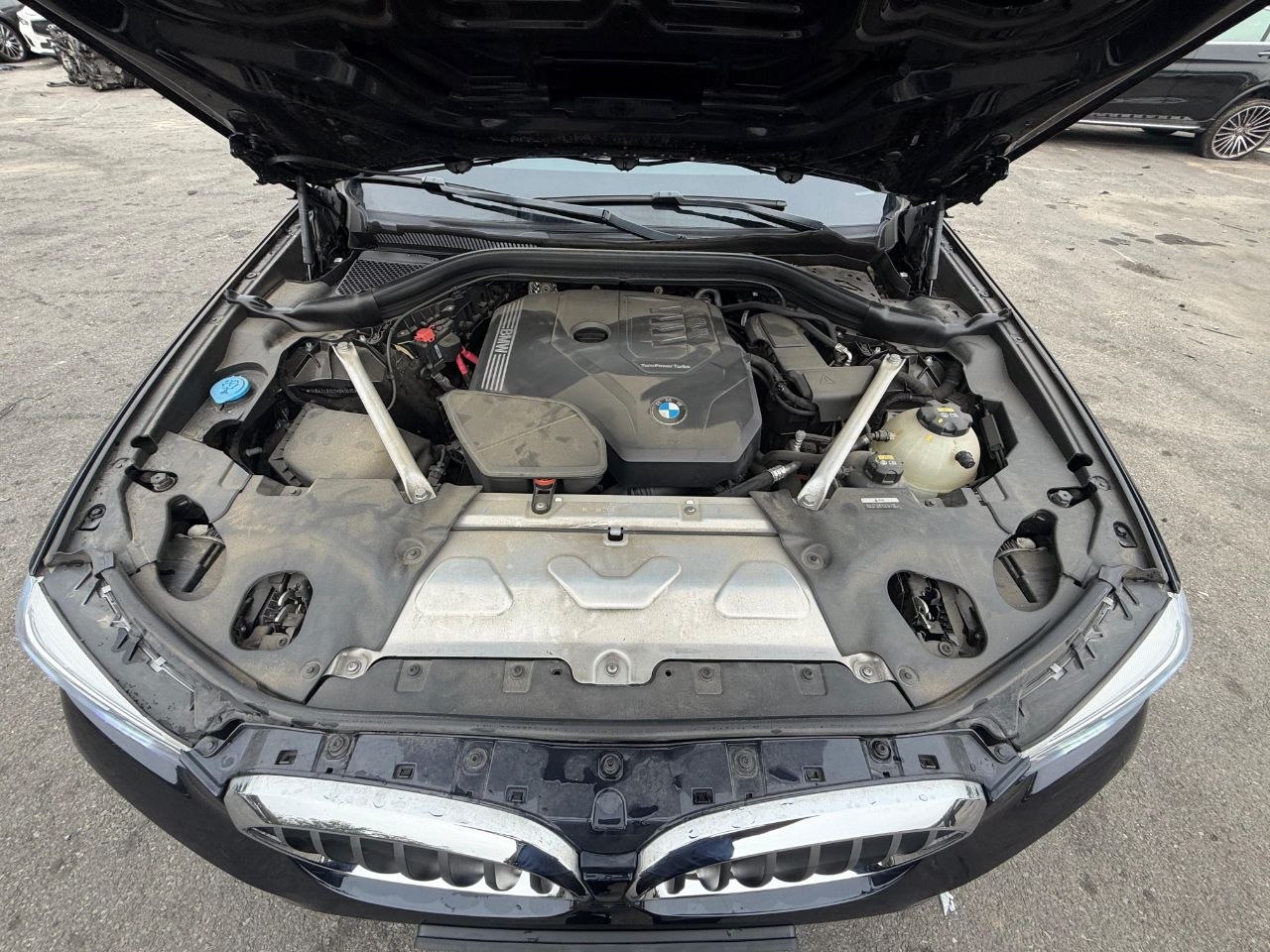 
								BMW X4 xDrive20i M Sport full									