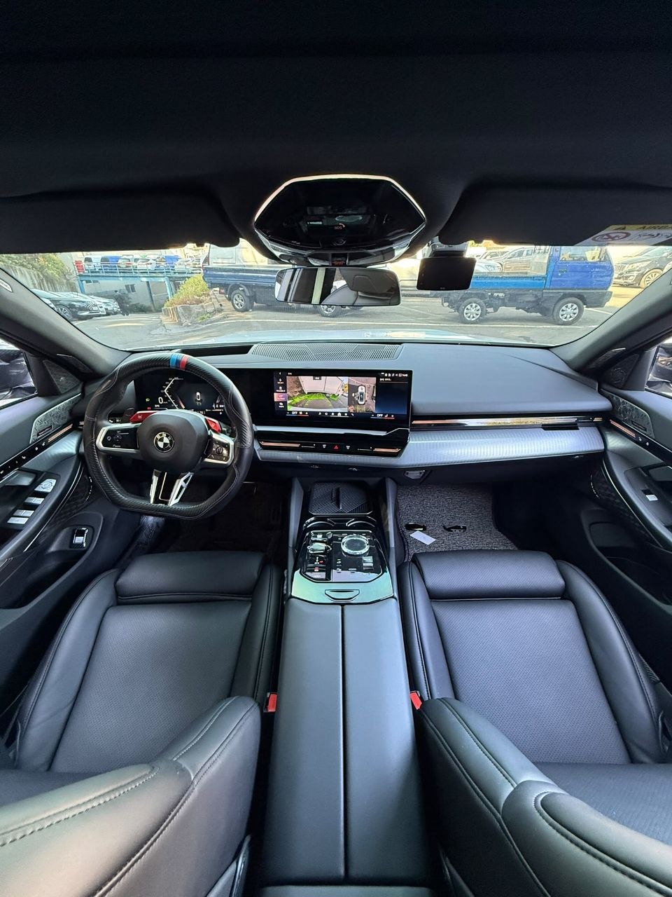 
								BMW G60 520i M Sport | 2024 full									