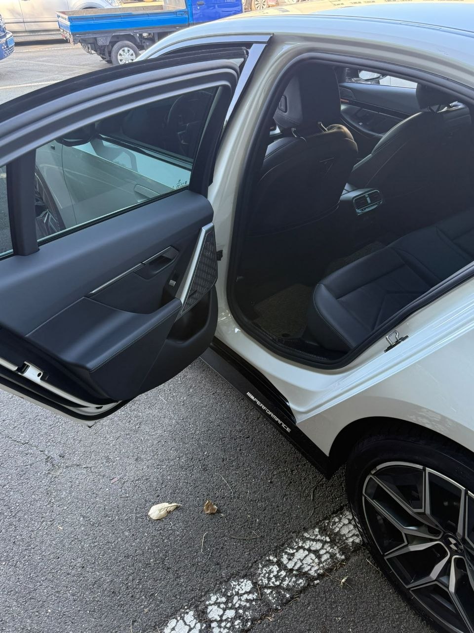 
								BMW G60 520i M Sport | 2024 full									