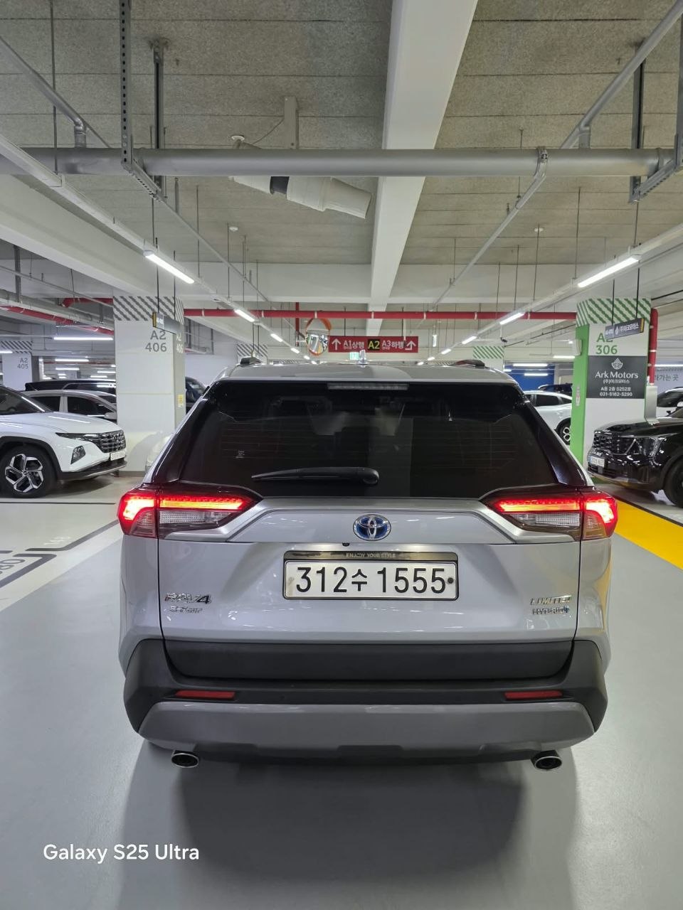 
								Toyota RAV4 Limited full									