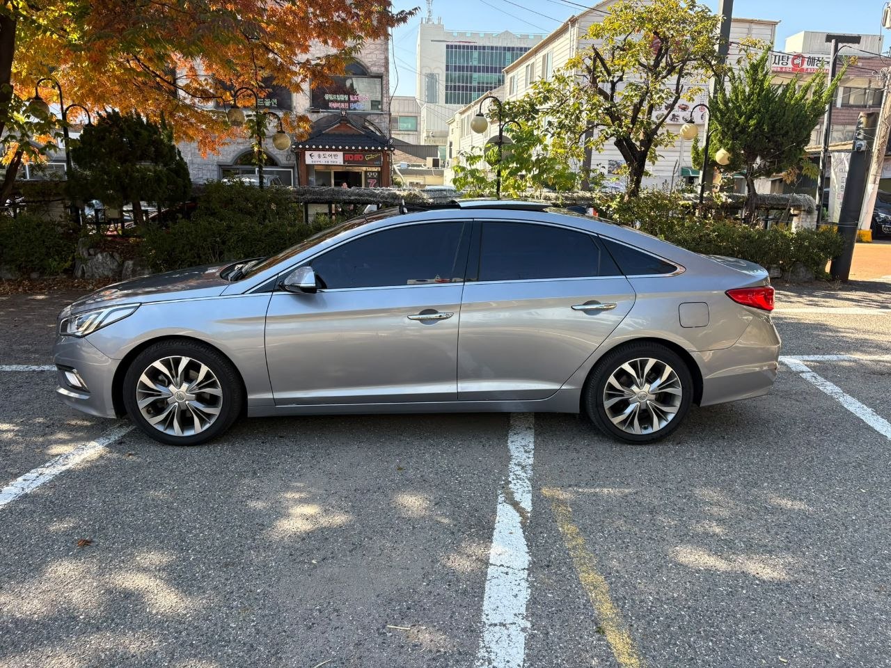 
								Hyundai Sonata LF full									