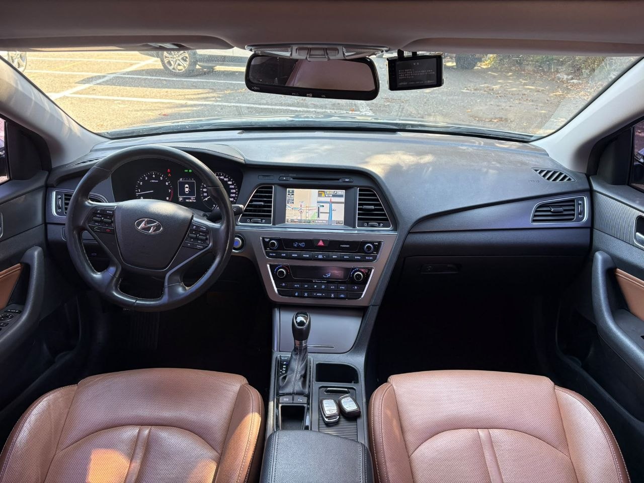 
								Hyundai Sonata LF full									