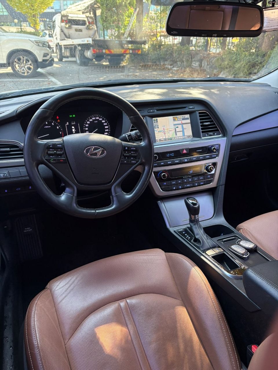 
								Hyundai Sonata LF full									